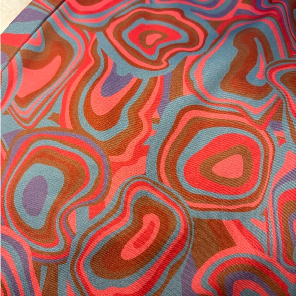 Milk it 2 piece outfit - Picture 7 of 12